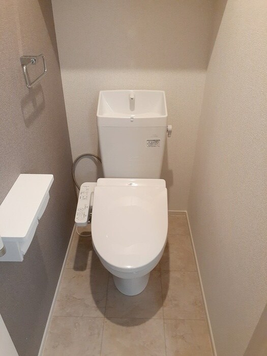 物件内観写真9　(トイレ)