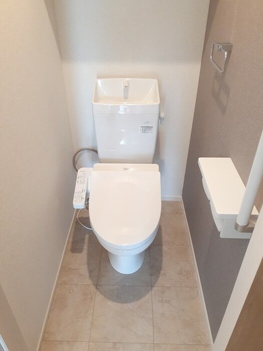 物件内観写真10　(トイレ)