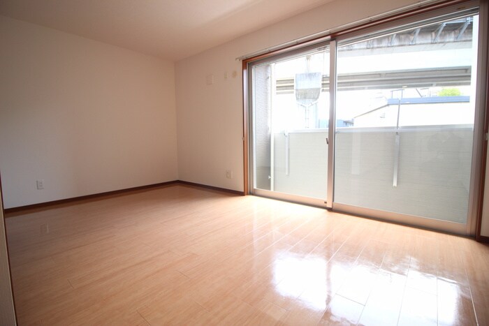 物件内観写真4　(居室)