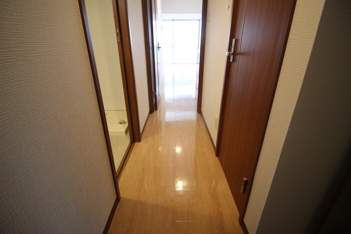 物件内観写真19　(廊下)