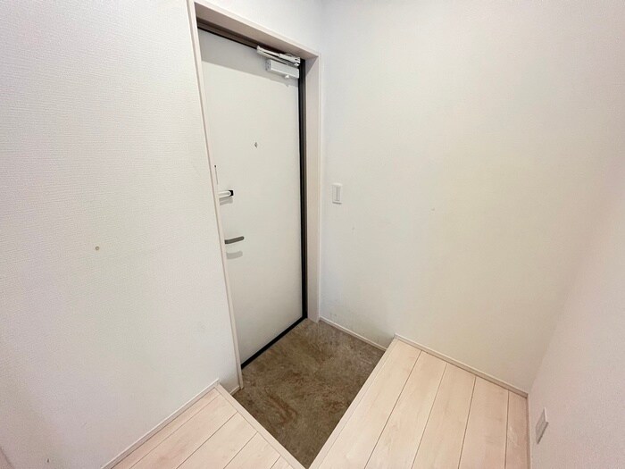 物件内観写真17　(玄関)