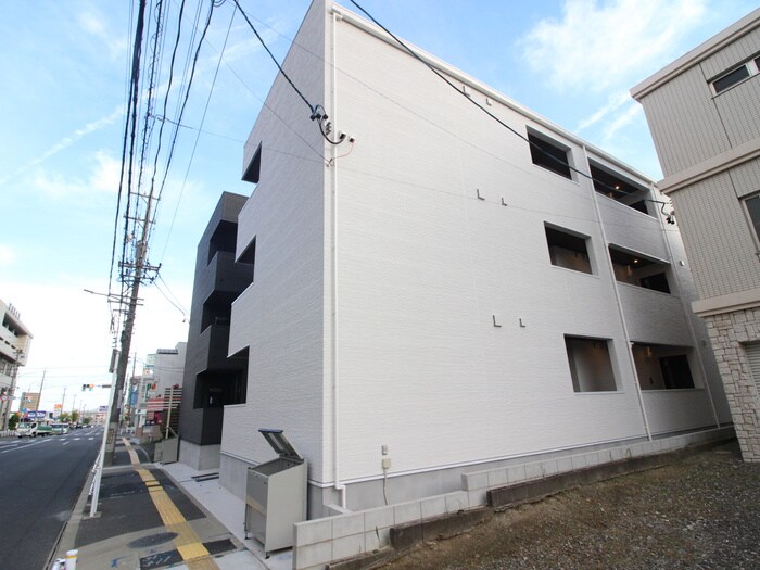 物件外観写真1　(外観写真)