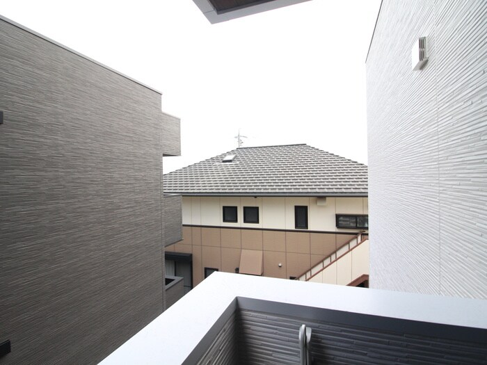 物件内観写真22　(室内からの展望)