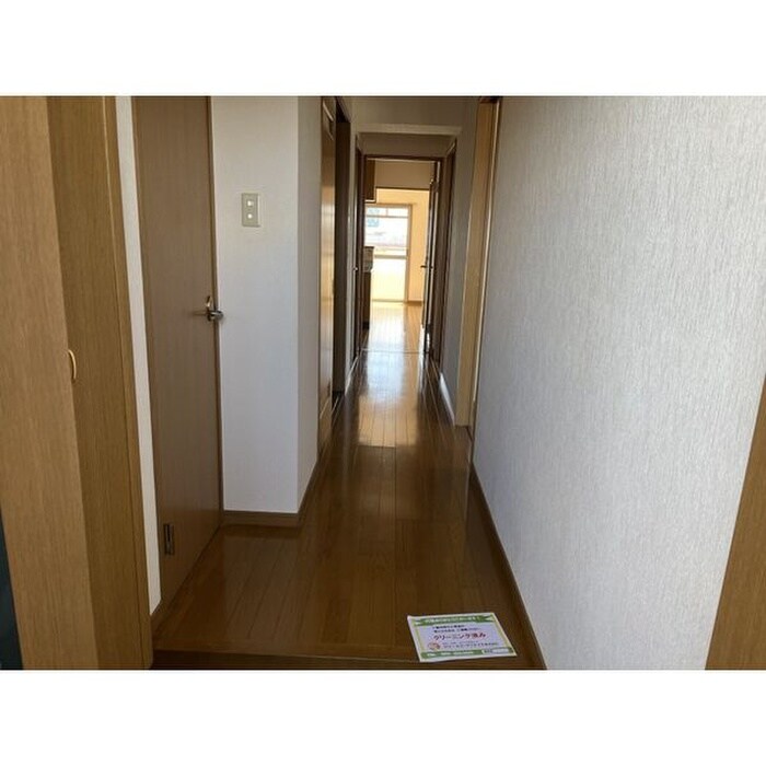 物件内観写真7　(廊下)
