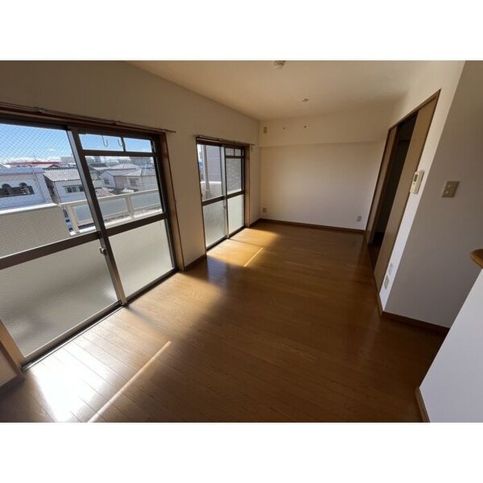 物件内観写真8　(居室)