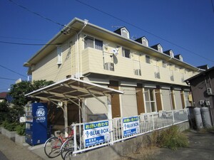 ＥＡＳＴ　ＣＯＵＲＴ　両郷Ａ外観写真