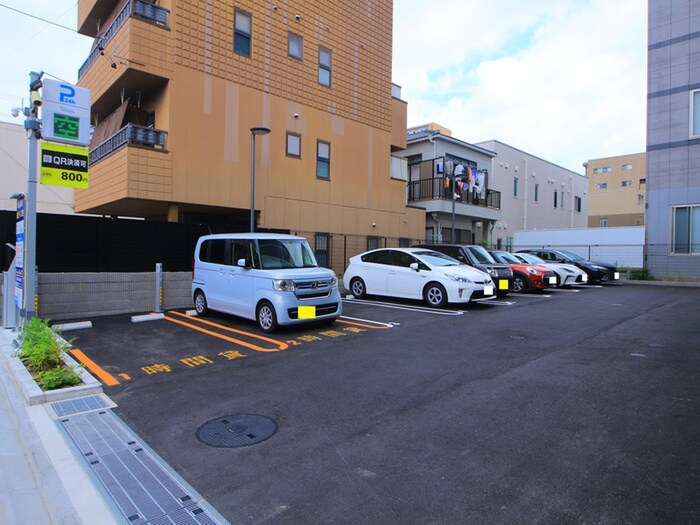 物件外観写真6　(駐車場)