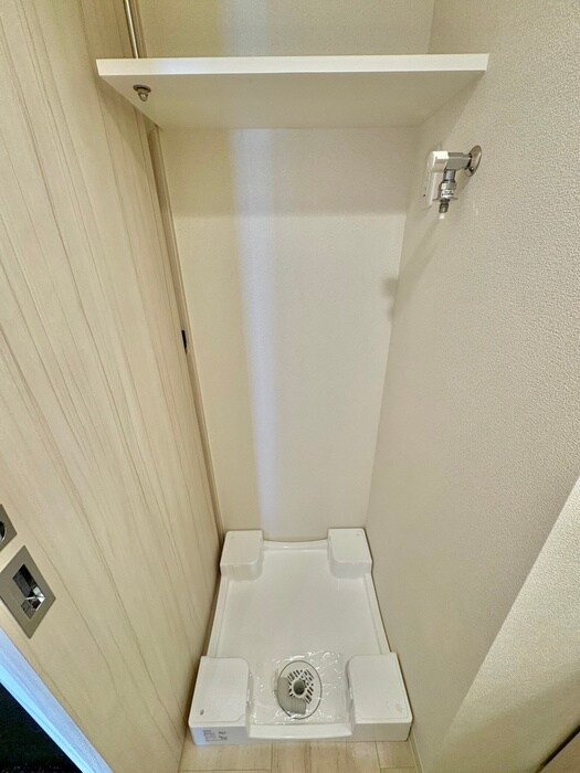 物件内観写真13　(洗濯機置場)