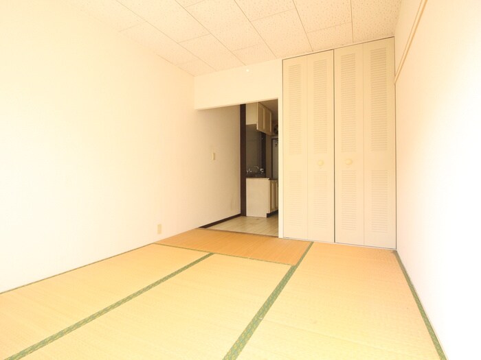 物件内観写真8　(居室)