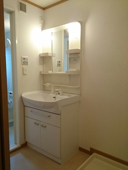 物件内観写真10　(洗面)