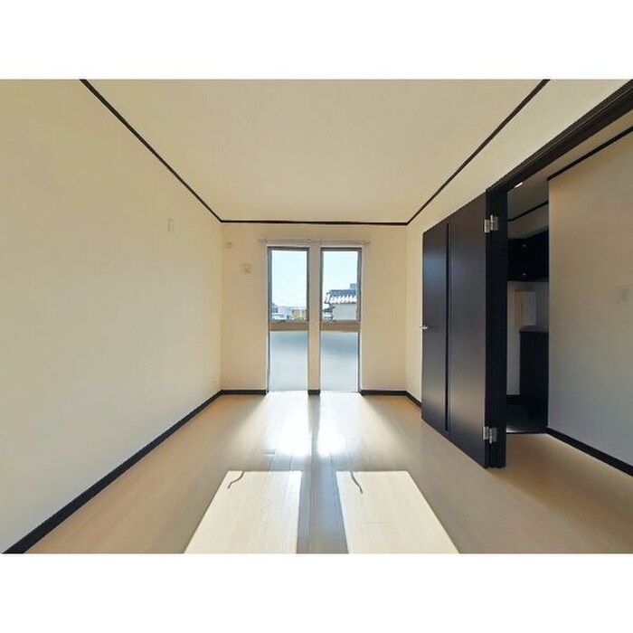 物件内観写真4　(居室)