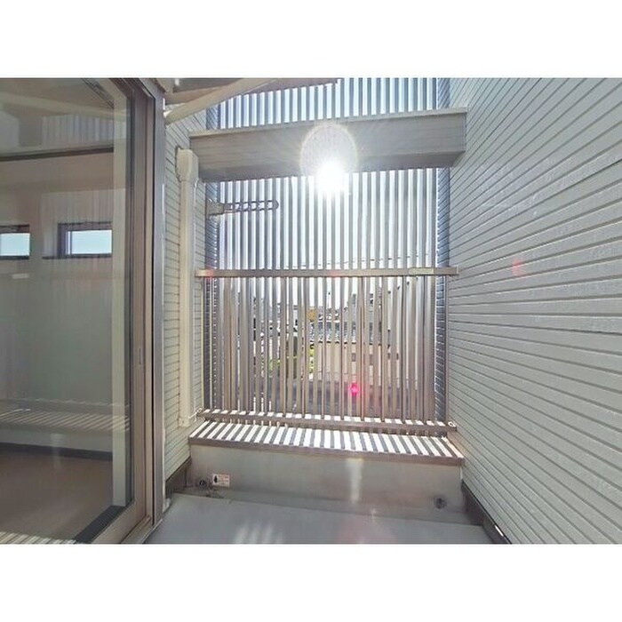 物件内観写真8　(ベランダ・バルコニー)