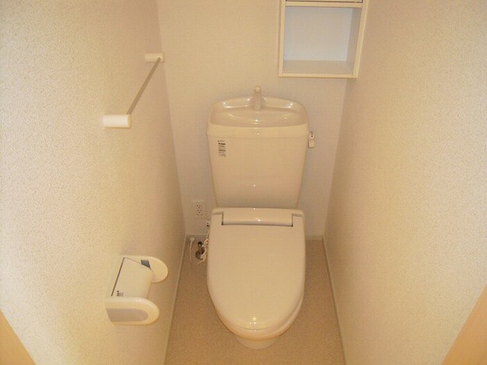 物件内観写真8　(トイレ)