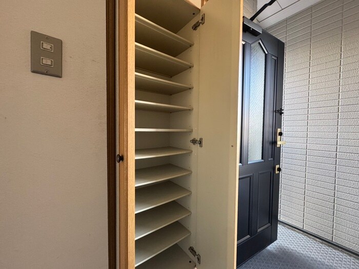 物件内観写真17　(靴箱)