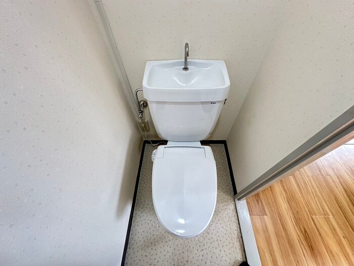 物件内観写真12　(トイレ)