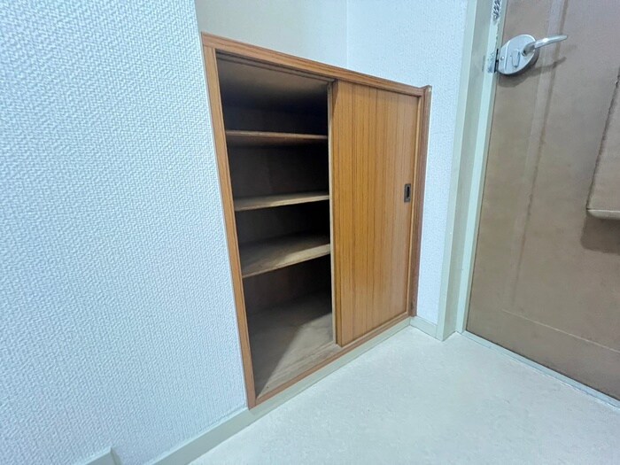 物件内観写真17　(靴箱)