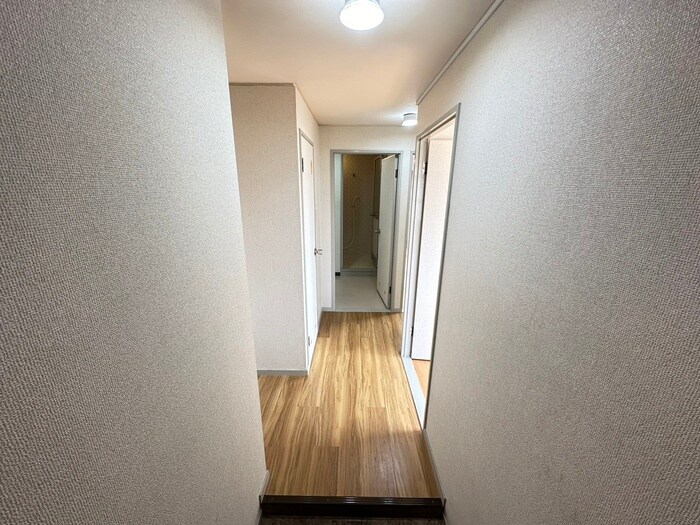 物件内観写真21　(廊下)