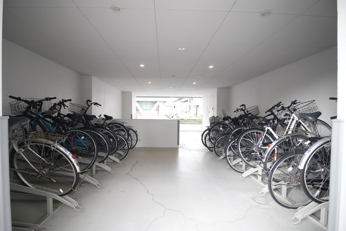 物件外観写真4　(駐輪場)