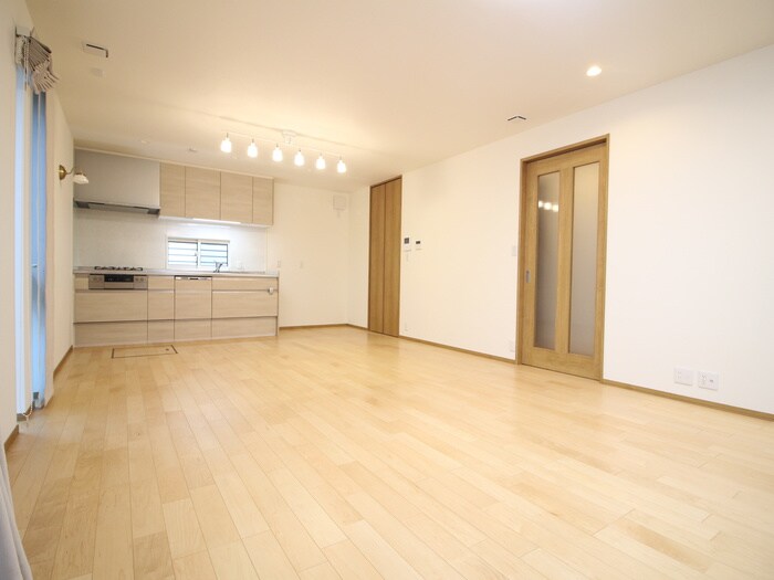 物件内観写真2　(居室)