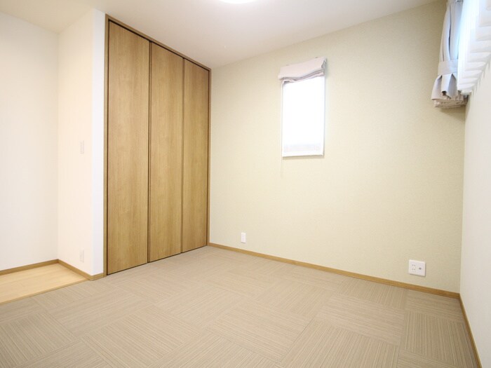 物件内観写真3　(居室)