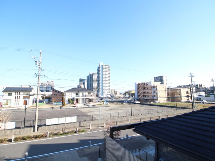 物件内観写真12　(室内からの展望)