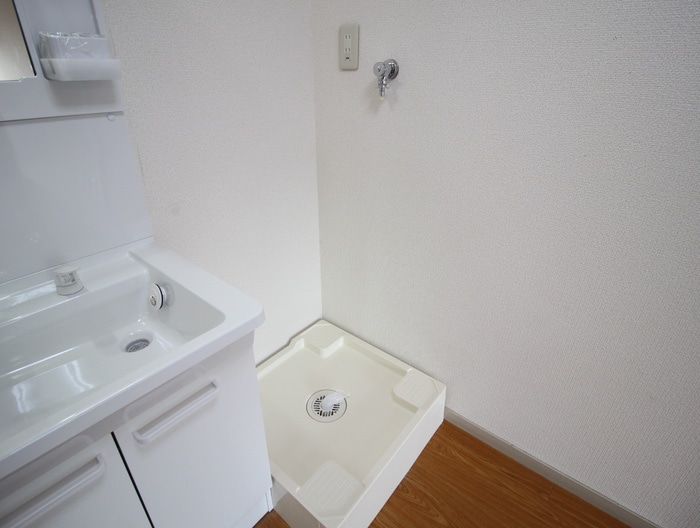 物件内観写真11　(洗濯機置場)