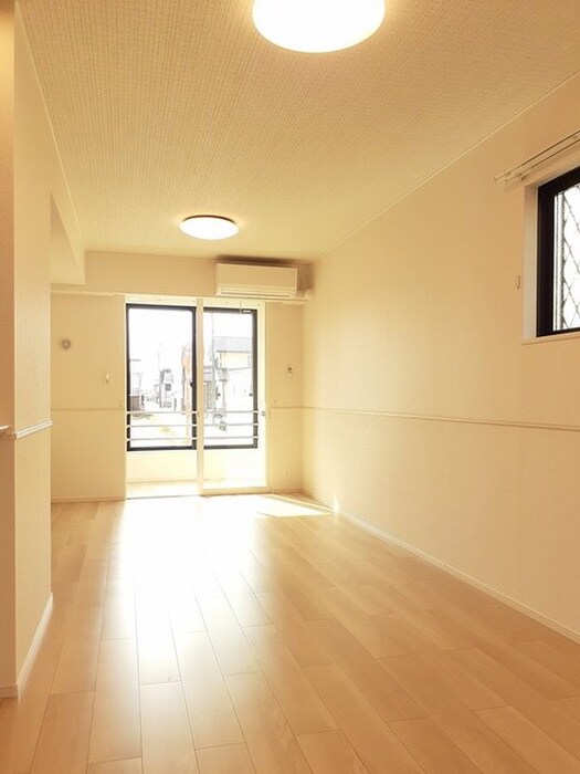 物件内観写真5　(居室)