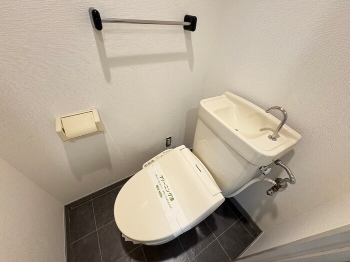 物件内観写真12　(トイレ)