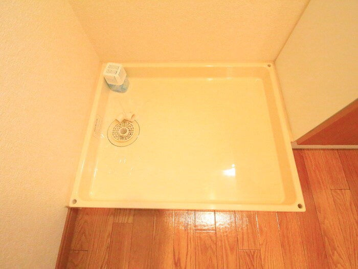 物件内観写真13　(洗濯機置場)