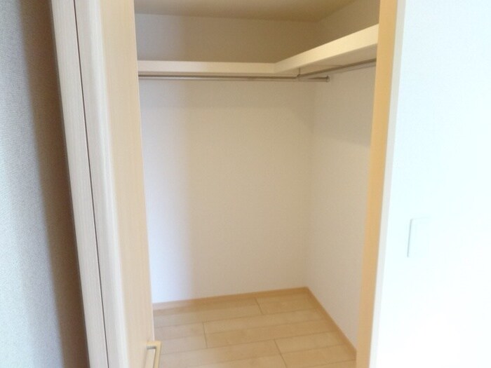 物件内観写真11　(収納)