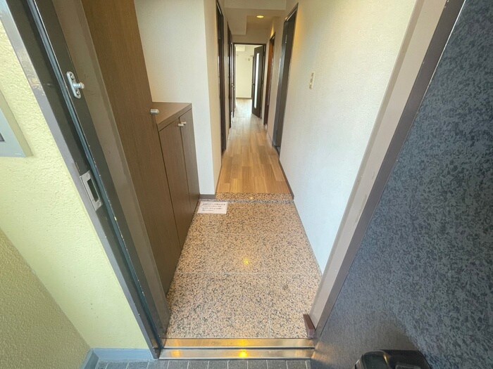 物件内観写真14　(玄関)