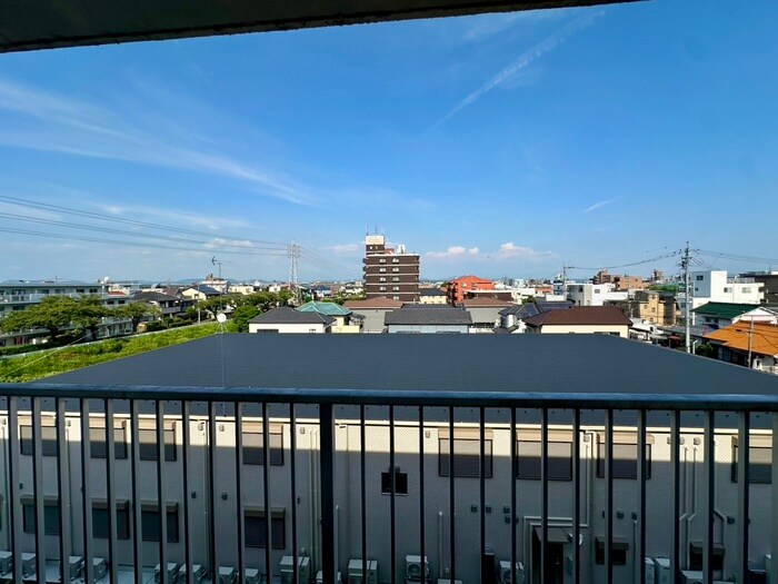 物件内観写真22　(室内からの展望)