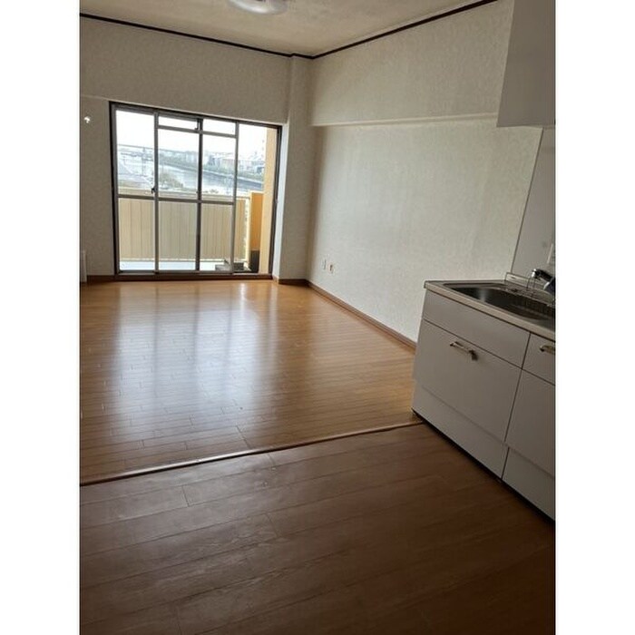 物件内観写真1　(居室)