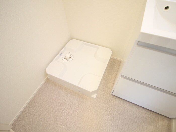 物件内観写真12　(洗濯機置場)