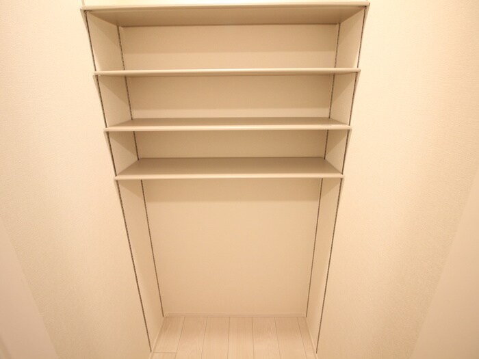 物件内観写真16　(収納)