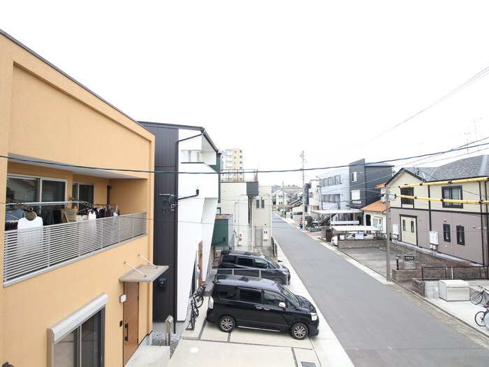 物件内観写真18　(室内からの展望)