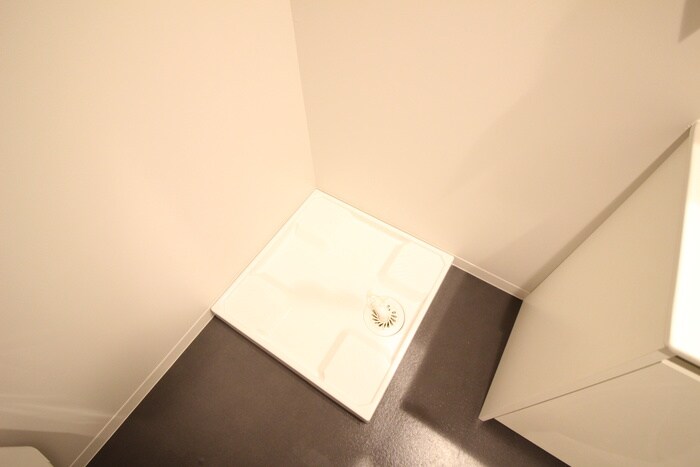 物件内観写真12　(洗濯機置場)