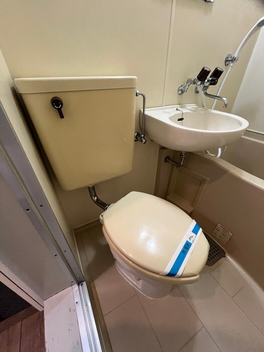 物件内観写真12　(トイレ)