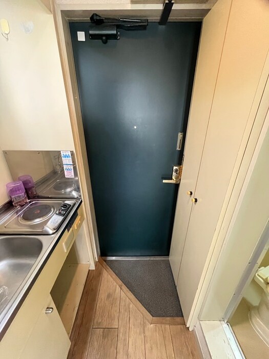 物件内観写真13　(玄関)