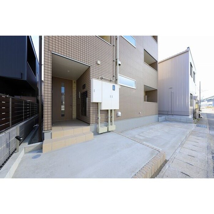 物件外観写真3　(外観写真)