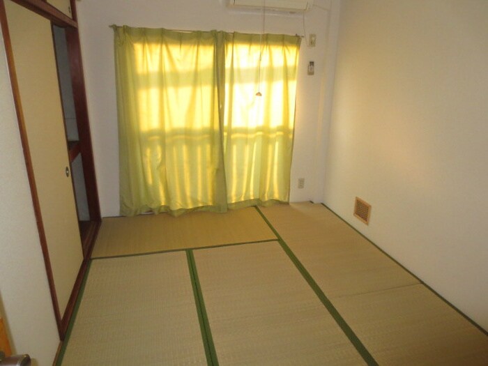 物件内観写真7　(居室)