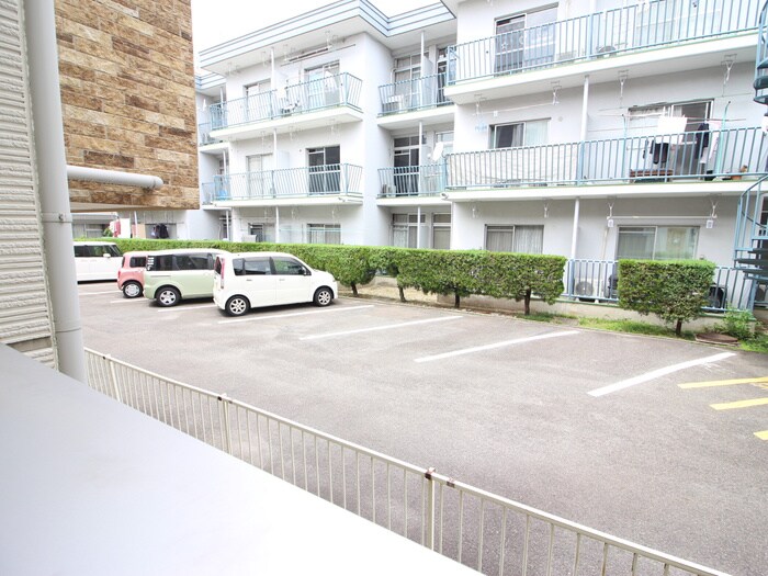 物件内観写真11　(室内からの展望)