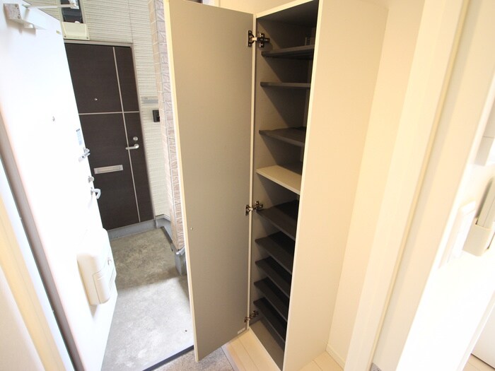 物件内観写真18　(室内からの展望)