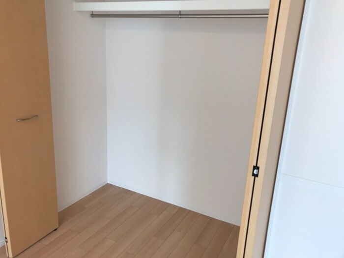 物件内観写真5　(収納)