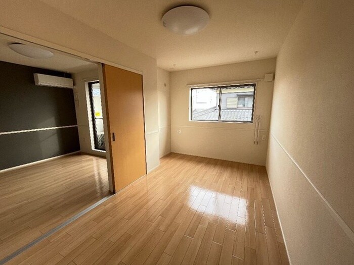 物件内観写真11　(居室)