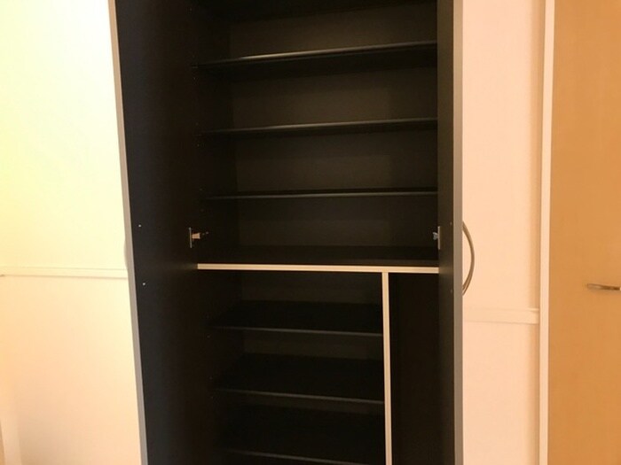 物件内観写真12　(靴箱)