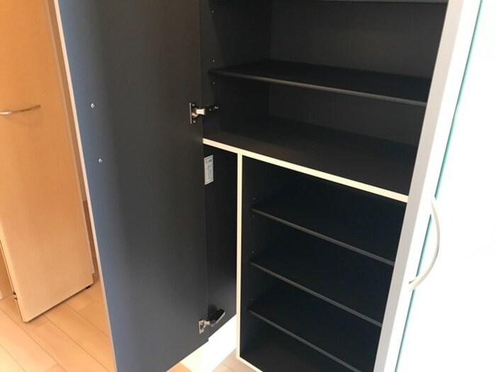 物件内観写真12　(靴箱)