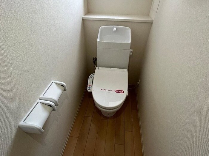 物件内観写真15　(トイレ)