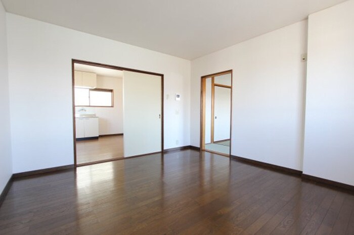 物件内観写真5　(居室)