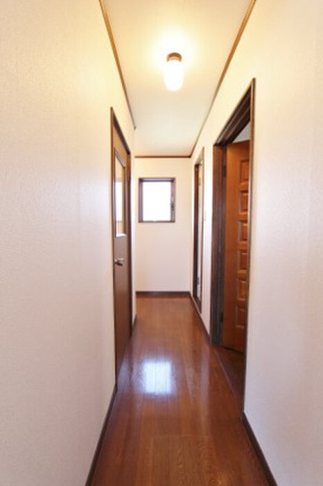 物件内観写真6　(廊下)